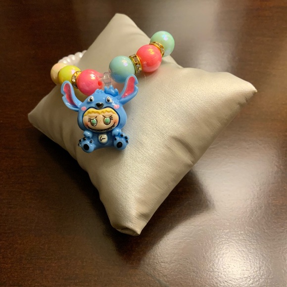 Colorful Beaded Kids Bracelet with Labubu Charm - Picture 3 of 3